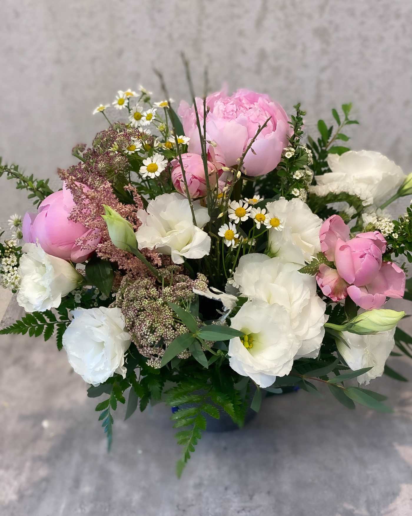 Luxury Grden Peonies Flower Arrangement – Same Day Delivery Los Angeles