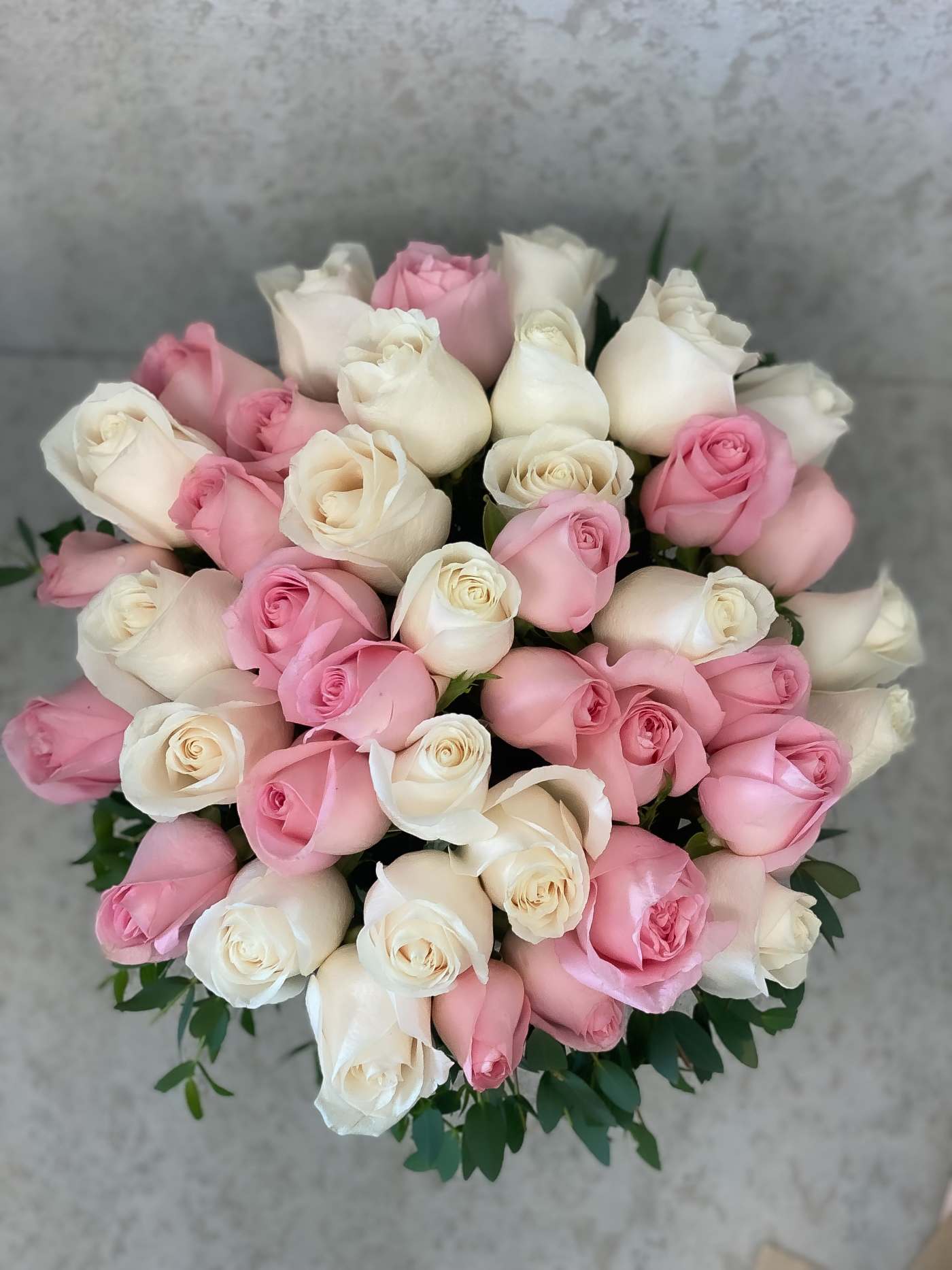 Premium Pink & White Roses Bouquet – Same Day Delivery Los Angeles