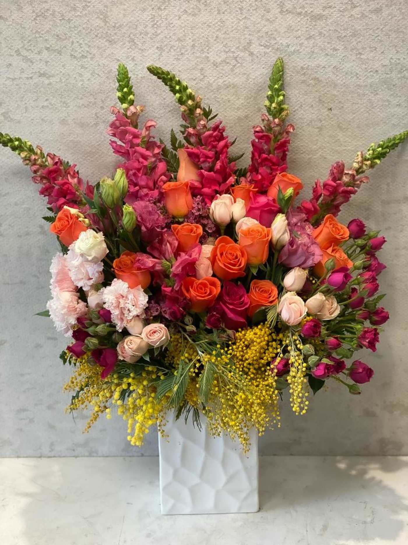 Bright Mixed Flower Arrangement – Same Day Delivery Los Angeles