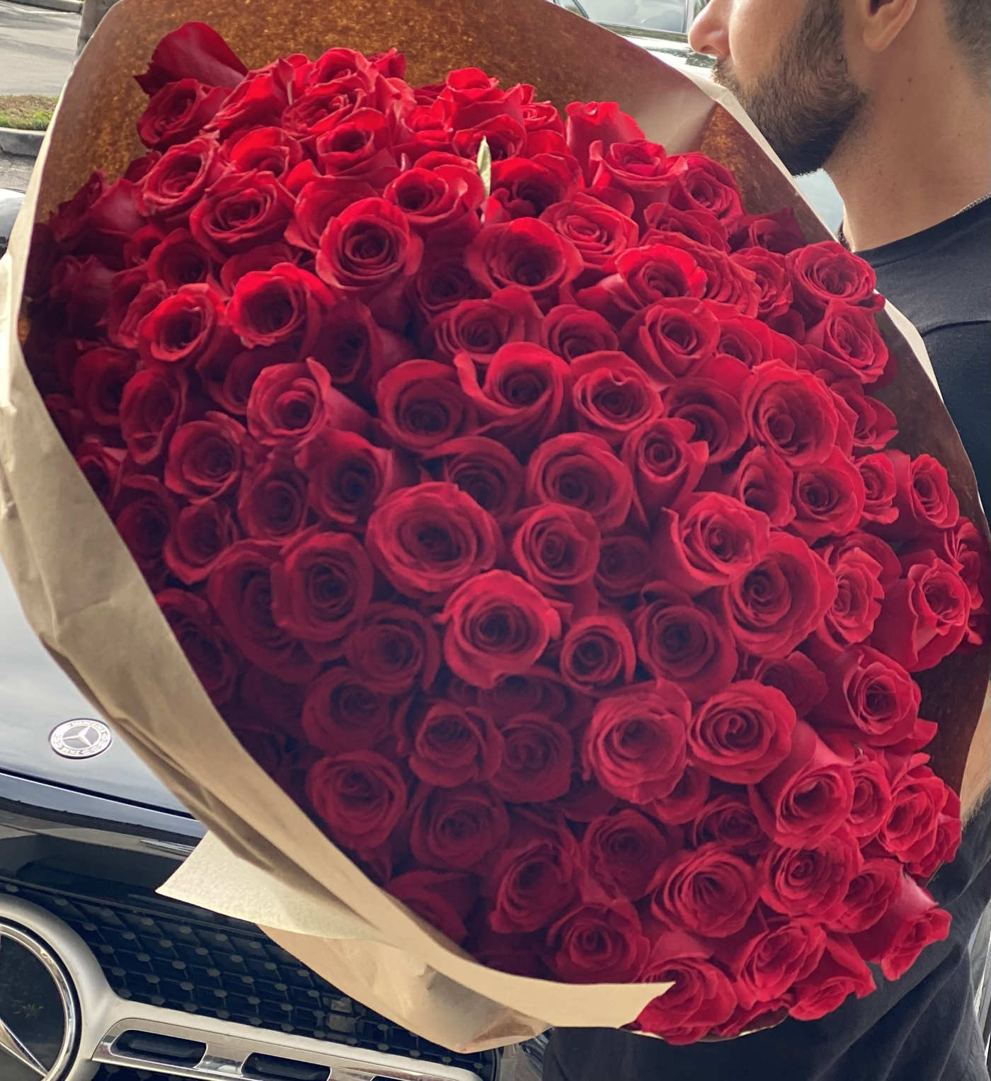 100 red roses